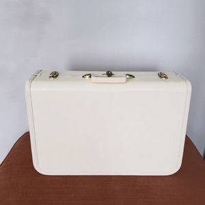 Vintage Taperlite cream luggage